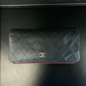 Chanel Lambskin Quilted Yen Wallet Black